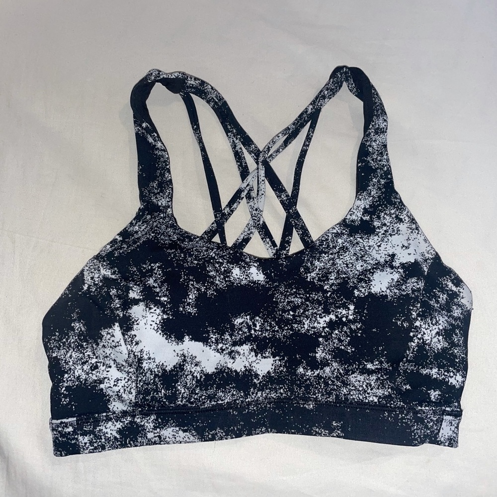 Lululemon free to be serene bra size 4